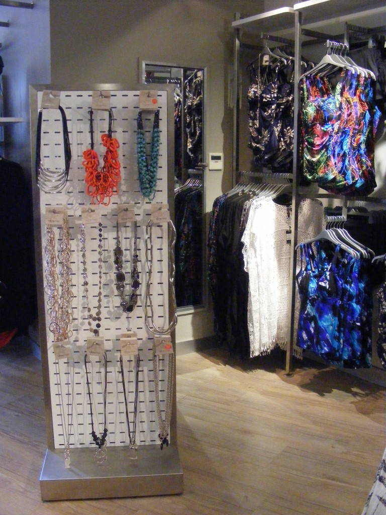 Taking Shape Accessory Stand